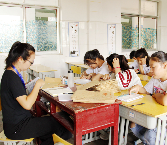 文学教育重视培育学生的艺术档次审美品格和人文情怀 文学教育重视培育学生的艺术档次审美品格和人文情怀